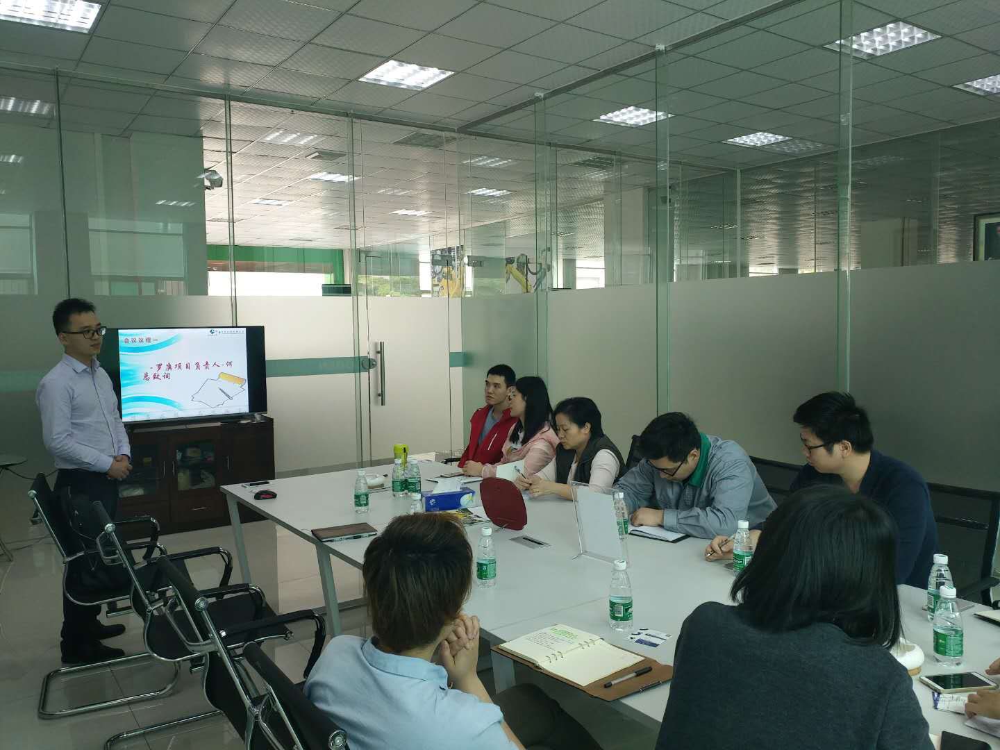 祝贺罗庚机器人签约华体会官方网站在线登录入口-华体会（中国）ERP