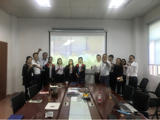 华体会官方网站在线登录入口-华体会（中国）软件与炎墨合影